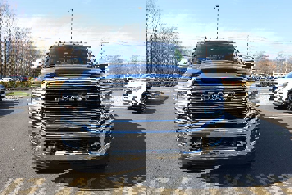 Used 2022 RAM 3500 Laramie image 8