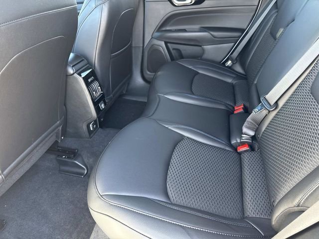 New 2026 Jeep Compass Latitude image 10