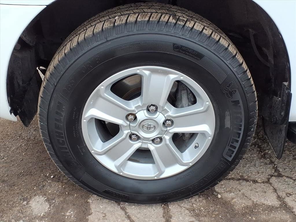 Used 2021 Toyota Sequoia SR5 image 9