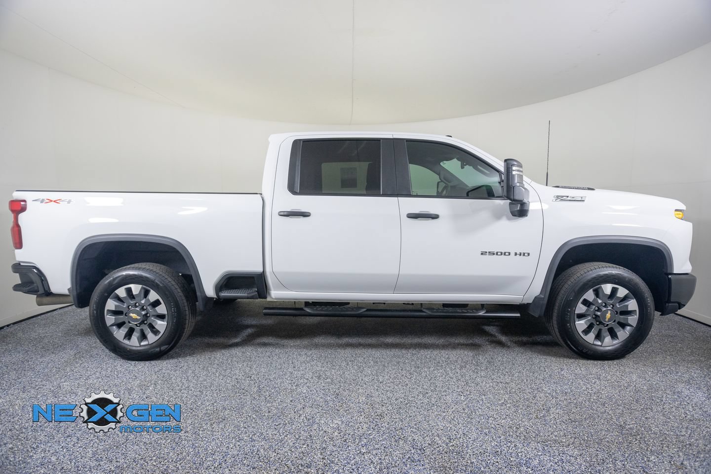 Used 2025 Chevrolet Silverado 2500 Custom w/ Custom Value Package AWD/4WD image 36