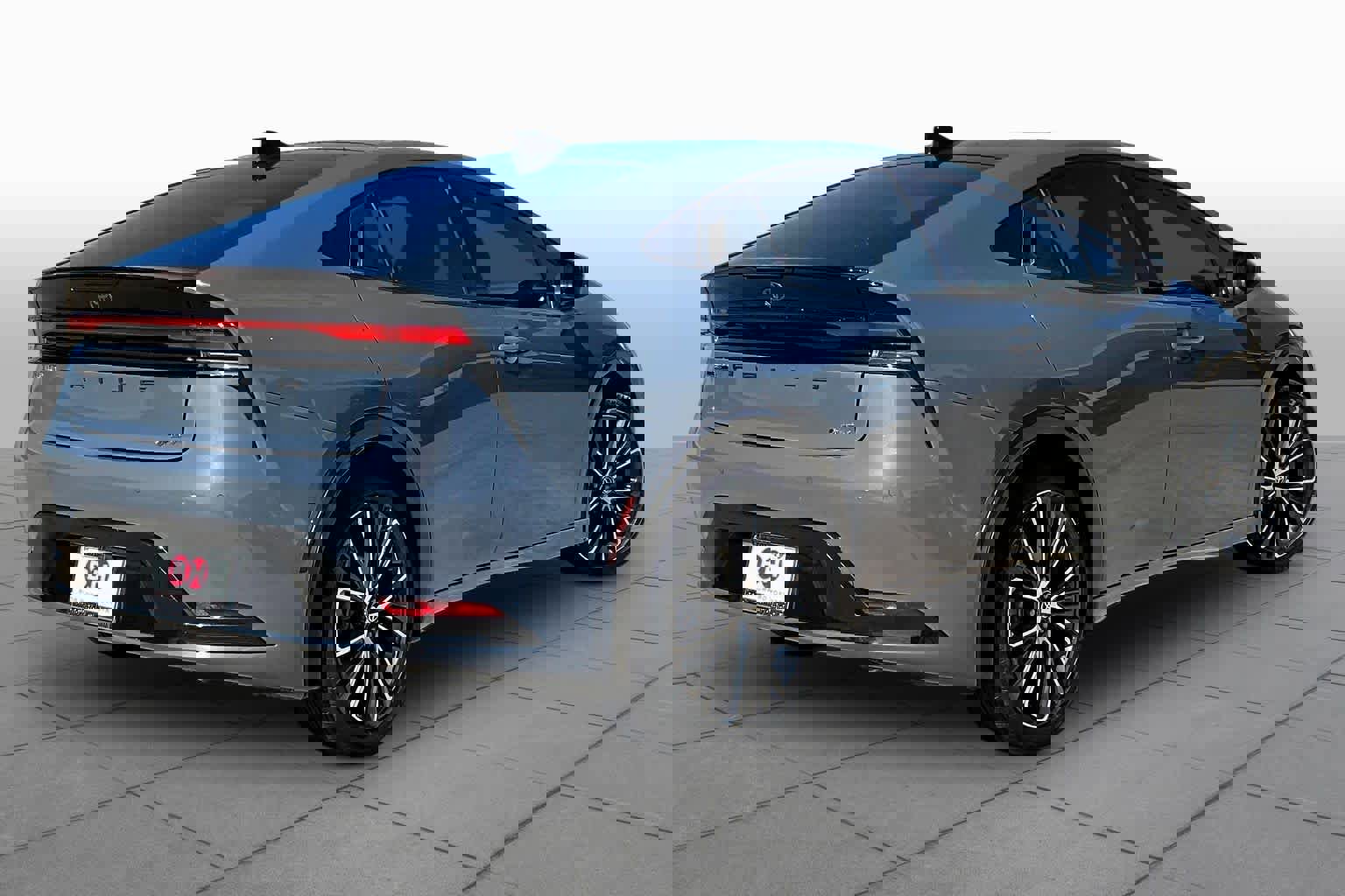 Used 2024 Toyota Prius XLE image 12