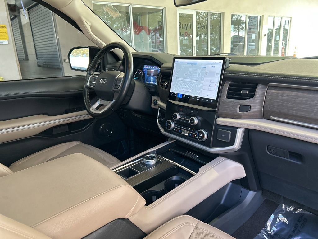 Used 2023 Ford Expedition Max Limited image 21