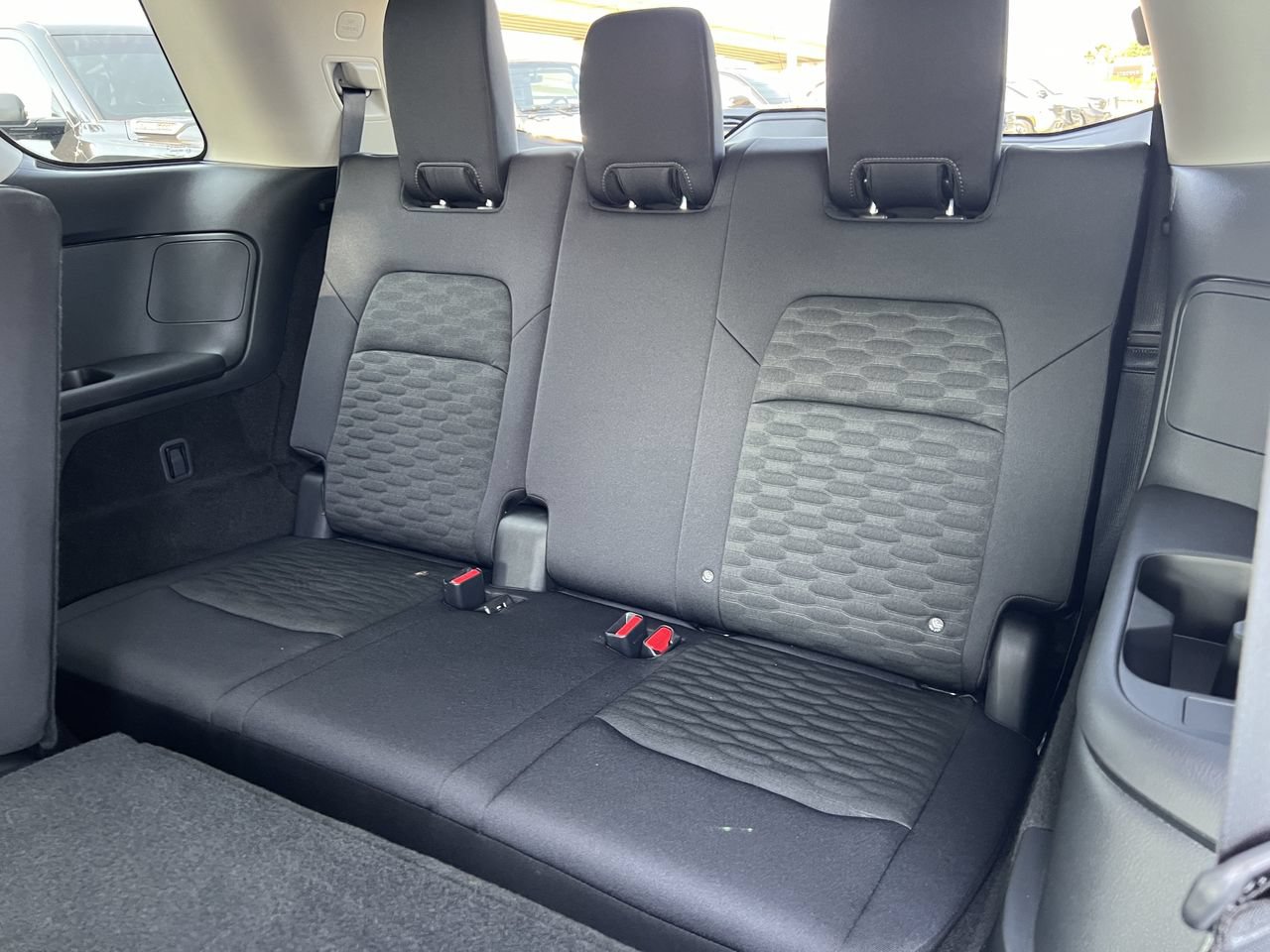 Certified 2026 Nissan Pathfinder SV FWD image 21