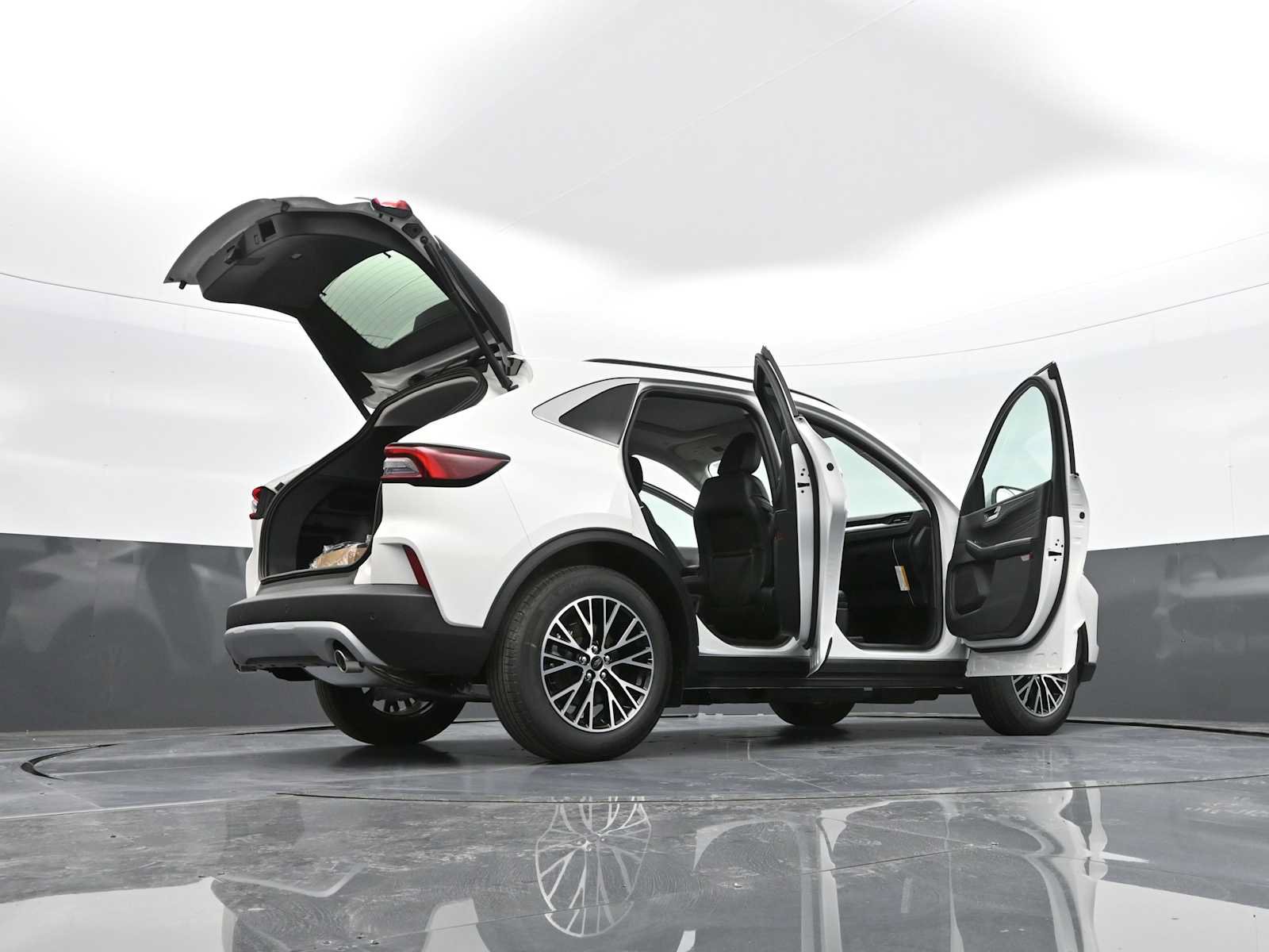 New 2025 Ford Escape SE FWD image 44