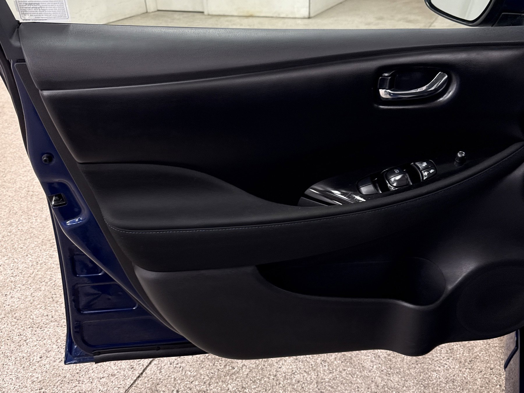 Used 2024 Nissan Leaf SV Plus image 3