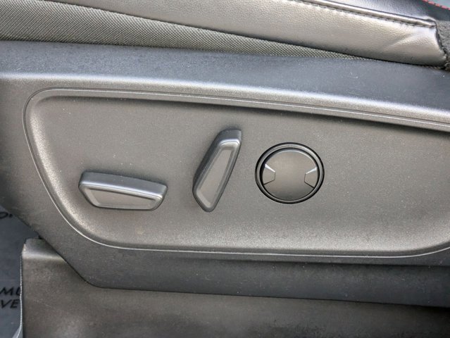 Used 2025 Ford Escape ST-Line image 6