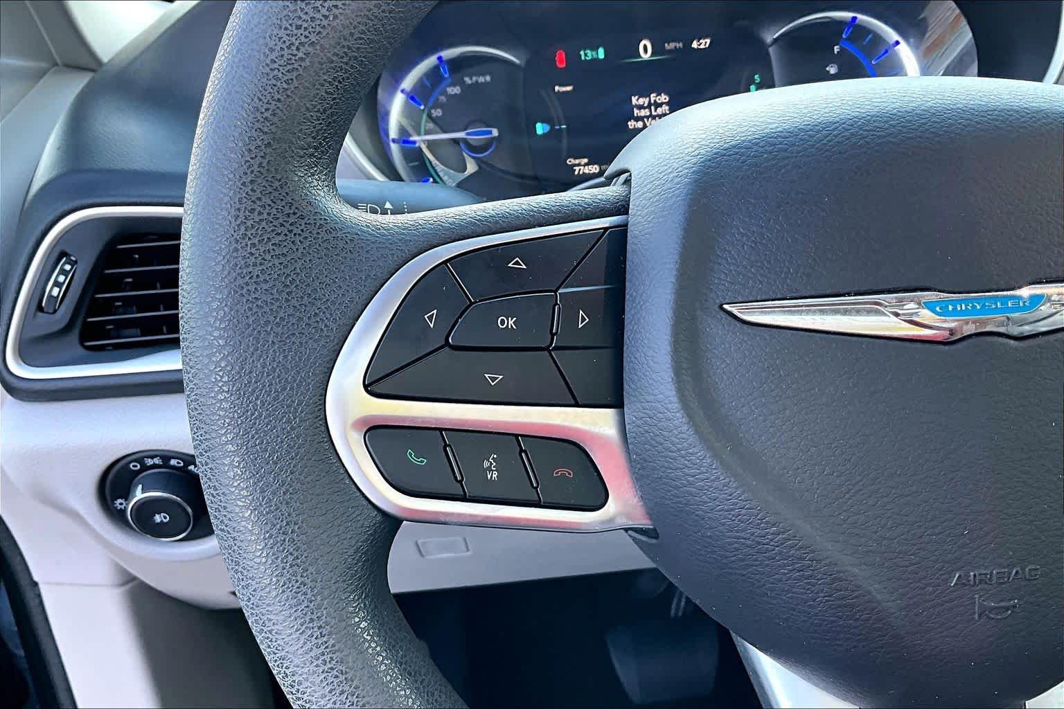 Used 2018 Chrysler Pacifica Touring Plus FWD image 24