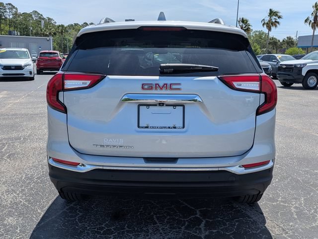Used 2022 GMC Terrain SLT w/ Infotainment Package II FWD image 6