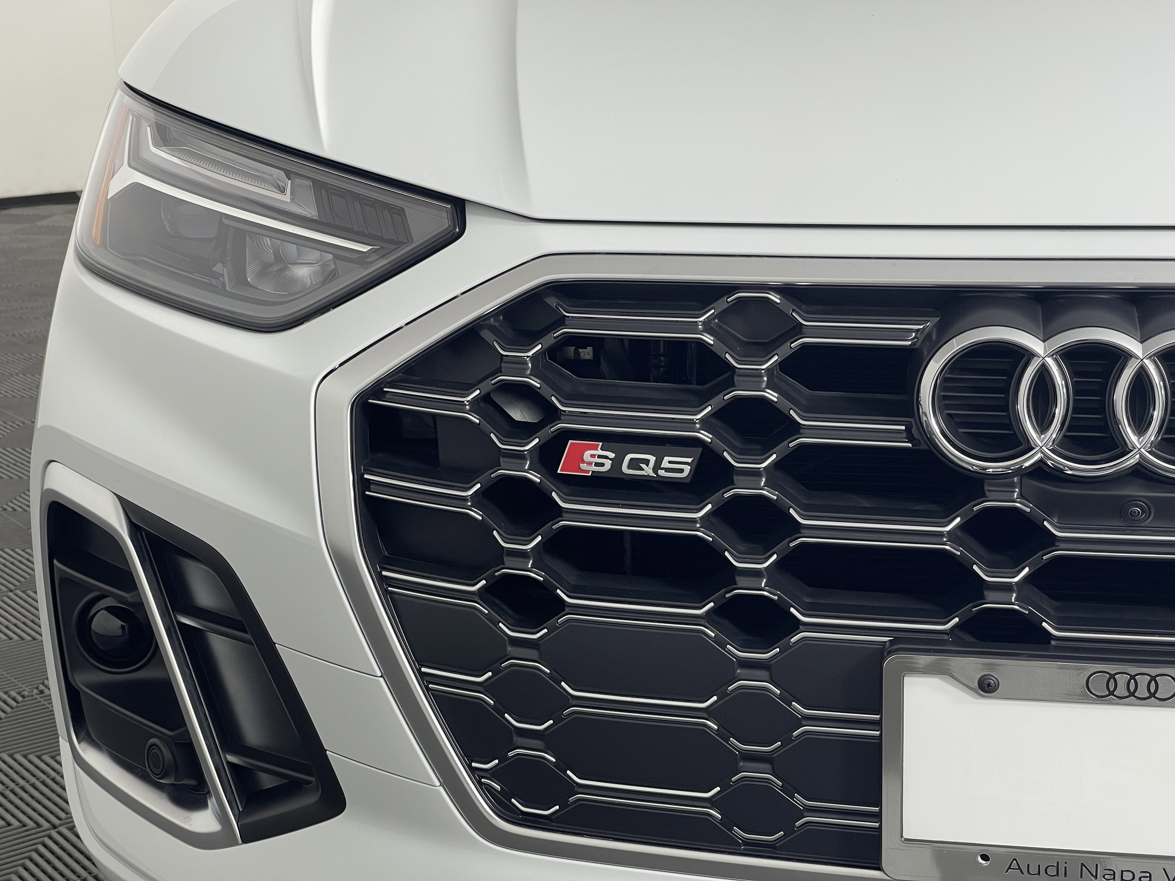 New 2025 Audi SQ5 Premium Plus image 8