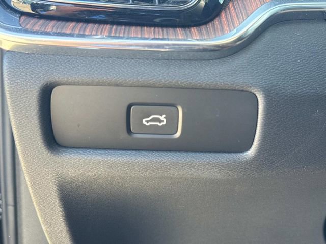 Used 2025 Volvo V60 B5 Cross Country Plus AWD/4WD image 29