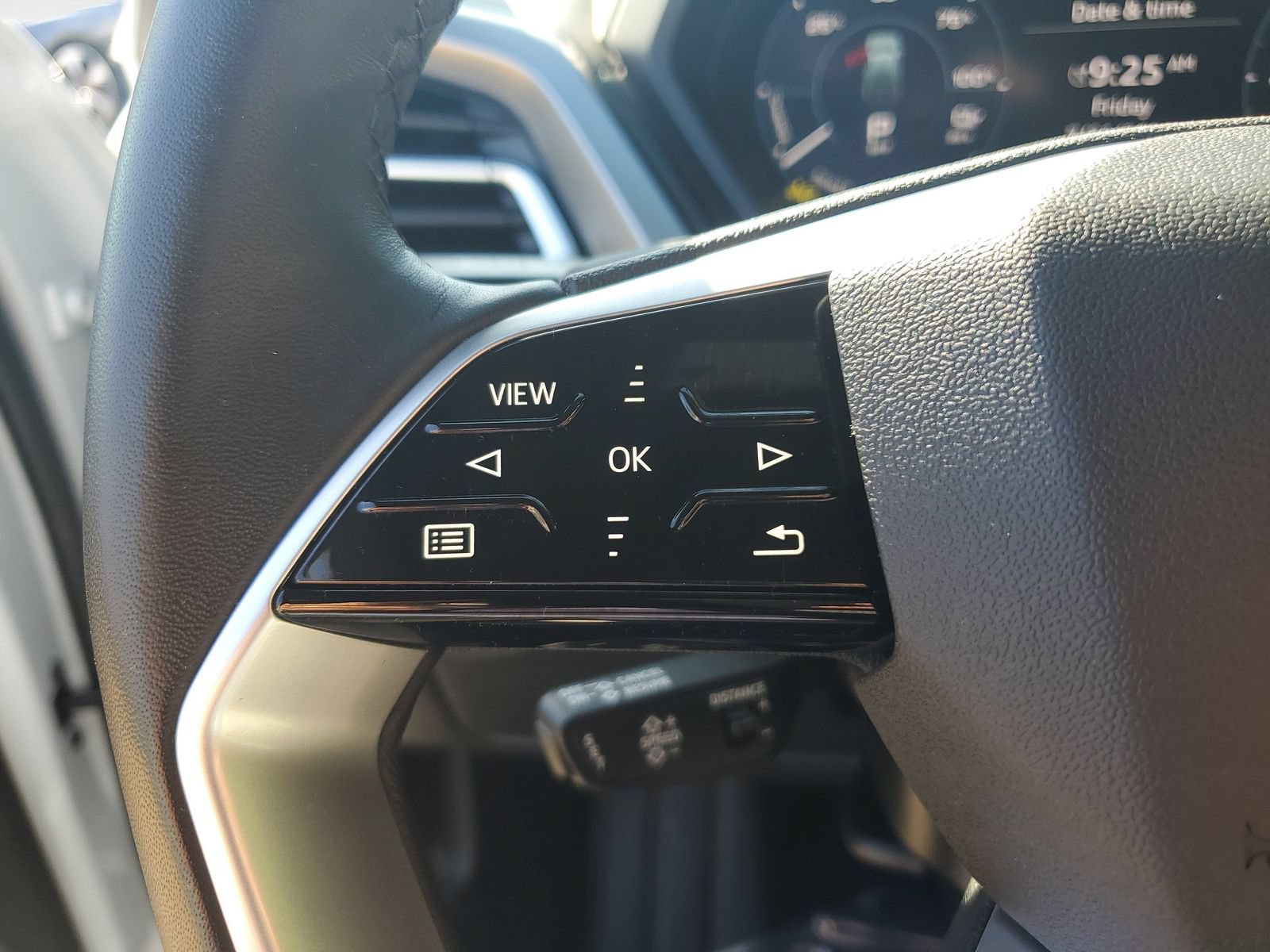 Used 2025 Audi Q4 e-tron Premium w/ Convenience Package RWD image 29