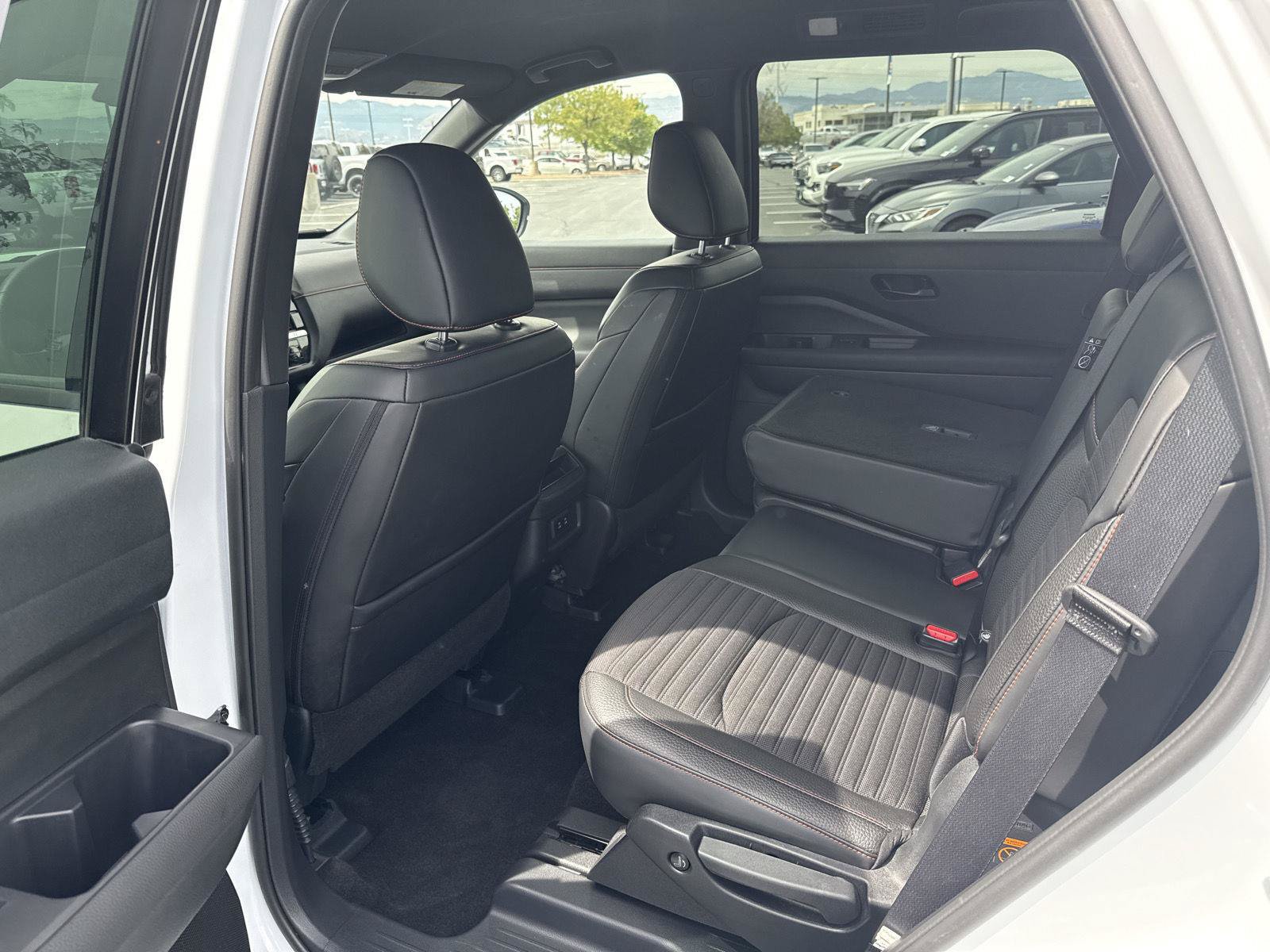 Used 2026 Nissan Pathfinder Rock Creek AWD/4WD image 18
