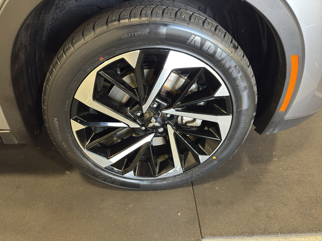 Used 2022 Mitsubishi Outlander SE AWD/4WD image 9