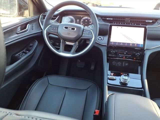 New 2025 Jeep Grand Cherokee L Limited image 4