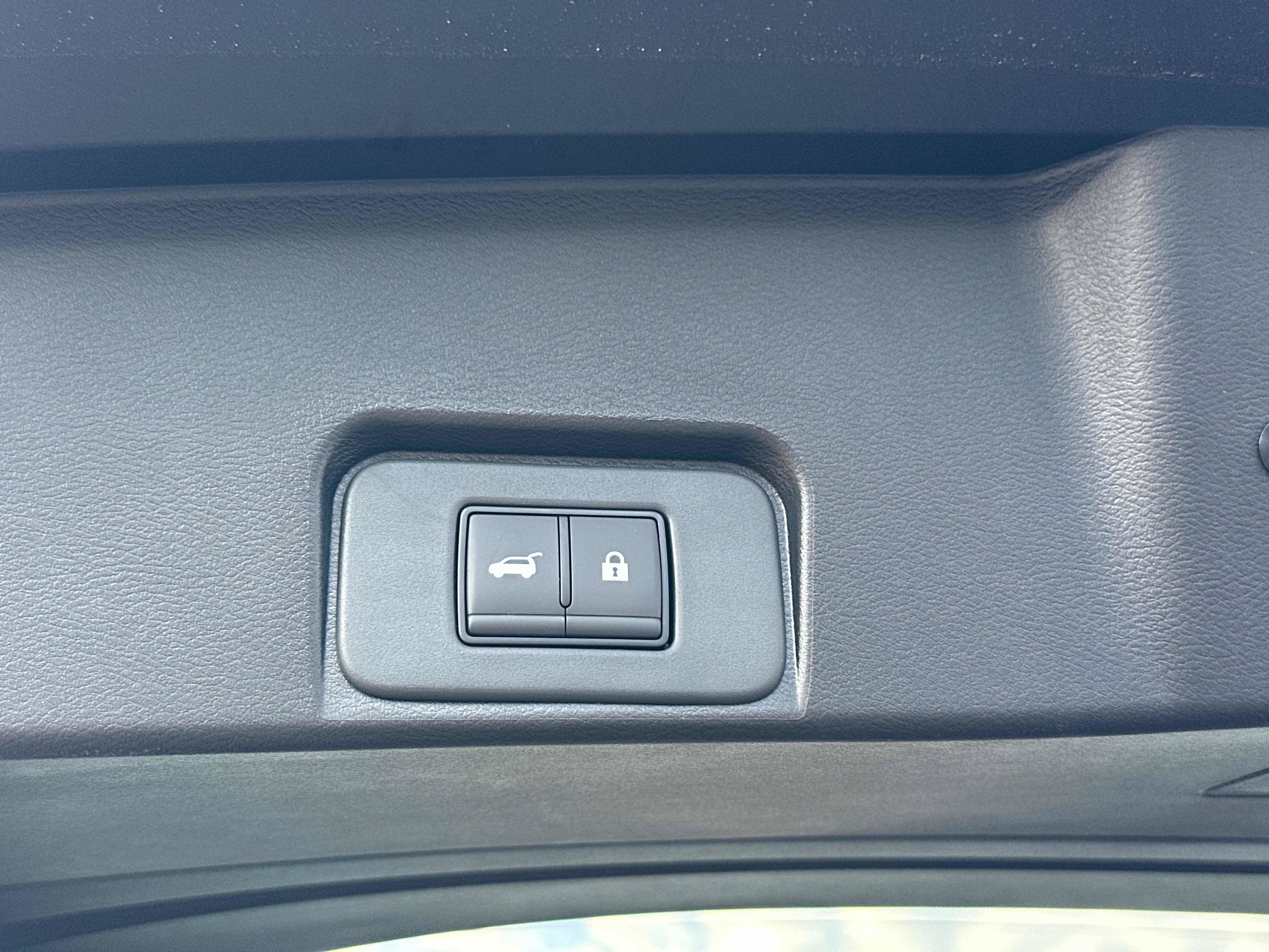 New 2026 Nissan Rogue SV w/ Cold Weather Package AWD/4WD image 18