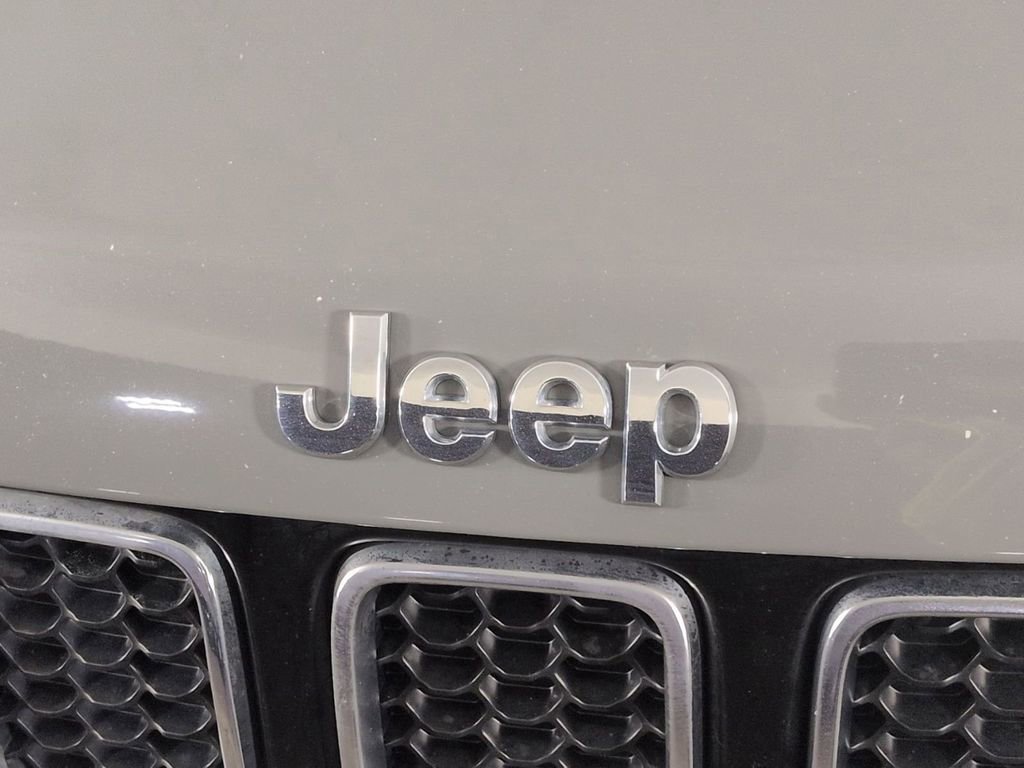 Used 2020 Jeep Compass Limited image 9