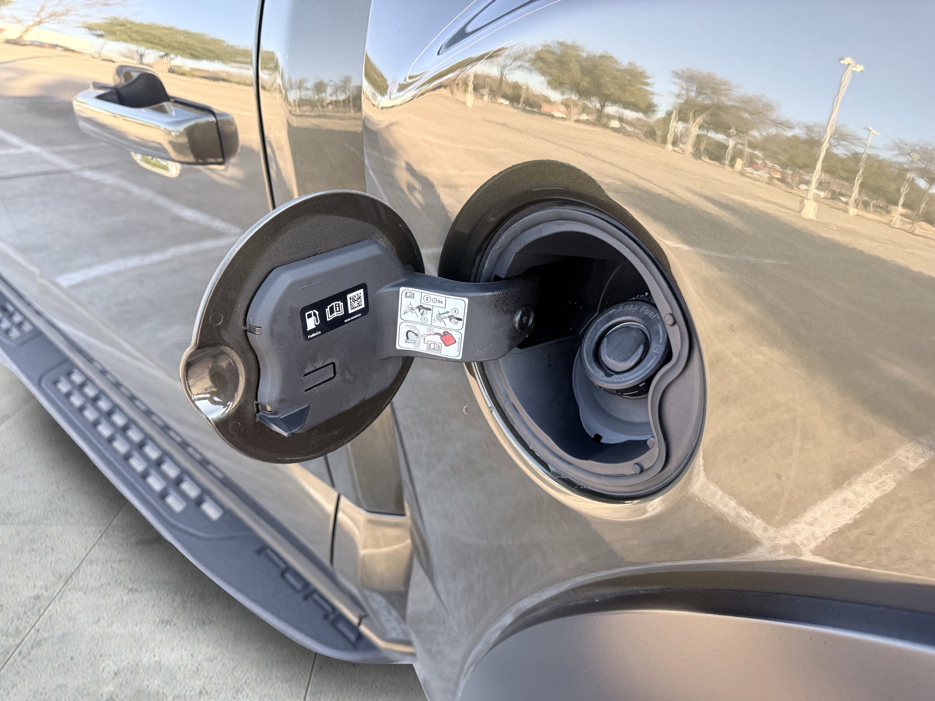 Used 2025 Ford F150 Raptor AWD/4WD image 45
