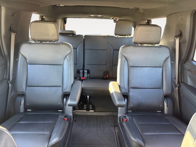Used 2022 Chevrolet Tahoe Z71 w/ Z71 Off-Road Package AWD/4WD image 9