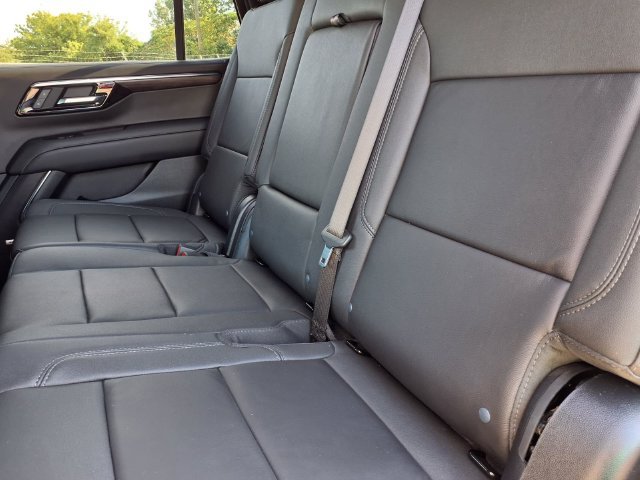 Used 2025 Chevrolet Tahoe LT w/ Comfort Package AWD/4WD image 7