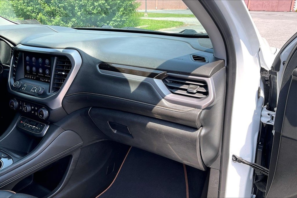 Used 2023 GMC Acadia AT4 w/ Technology Package AWD/4WD image 15