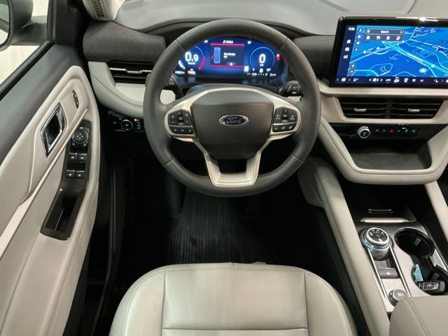 Used 2025 Ford Explorer Active w/ Active Comfort Package image 12