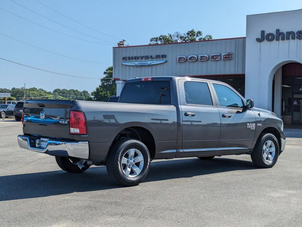 Used 2021 RAM 1500 Classic SLT image 3