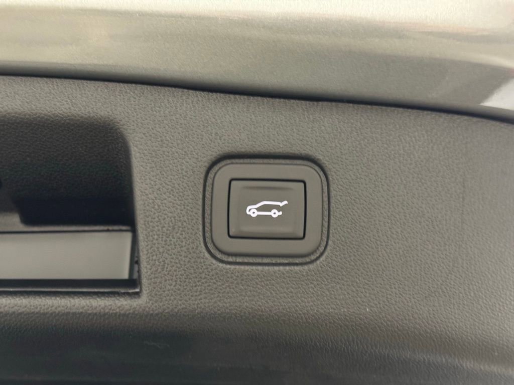 New 2025 Chevrolet Blazer EV LT image 16