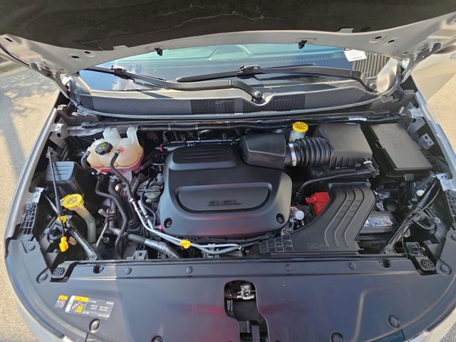 Used 2023 Chrysler Pacifica Touring-L FWD image 31