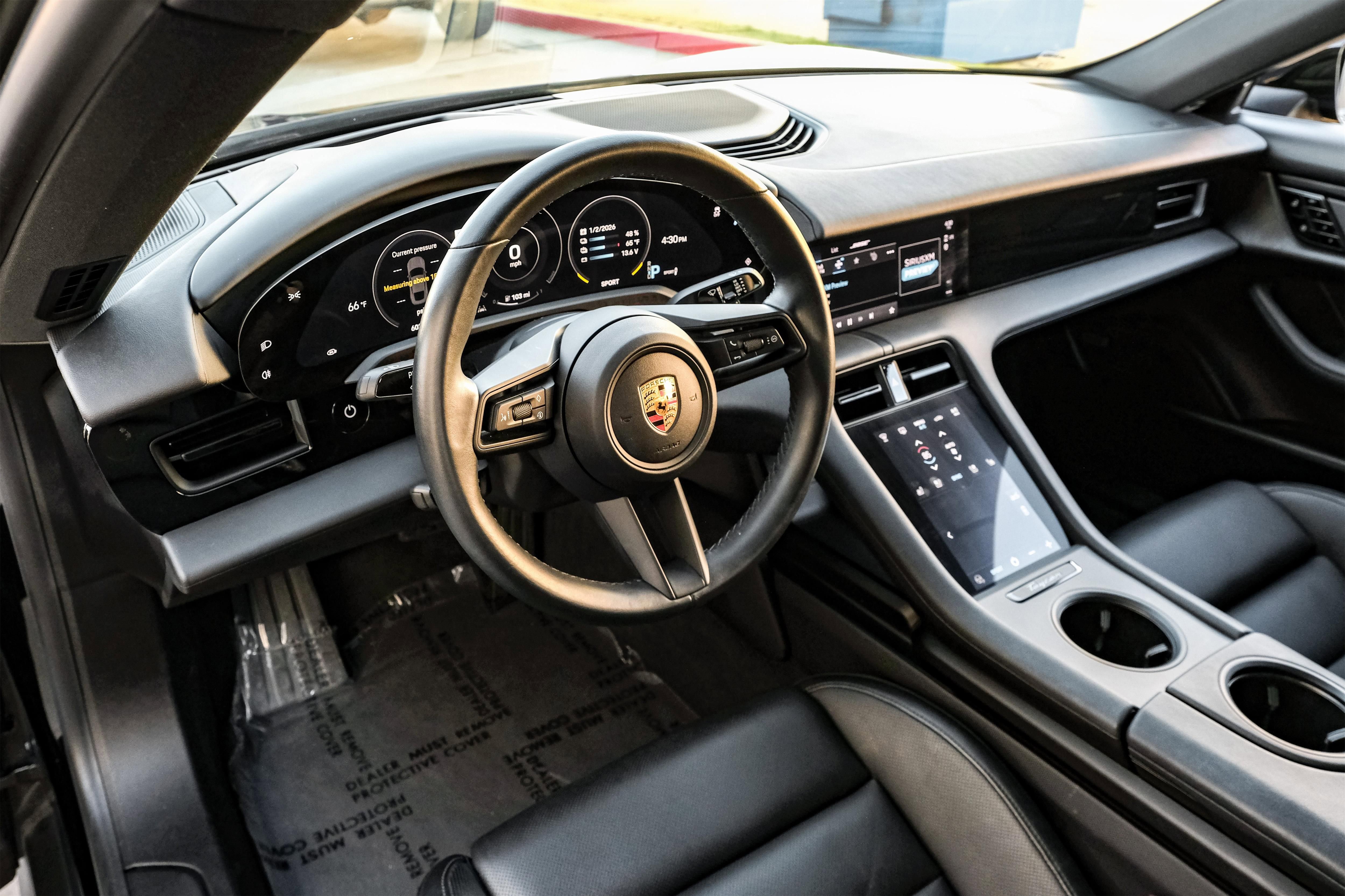 Used 2021 Porsche Taycan image 2