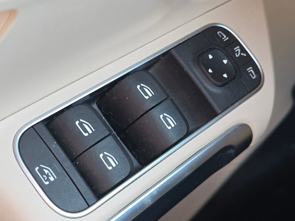 Certified 2023 Mercedes-Benz GLB 250 4MATIC image 26