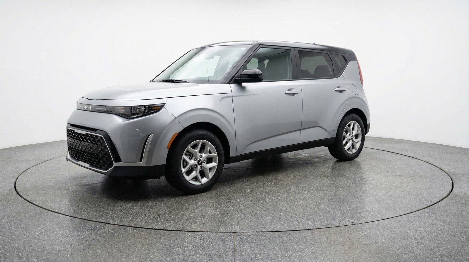 Used 2025 Kia Soul LX w/ LX Technology Package image 3