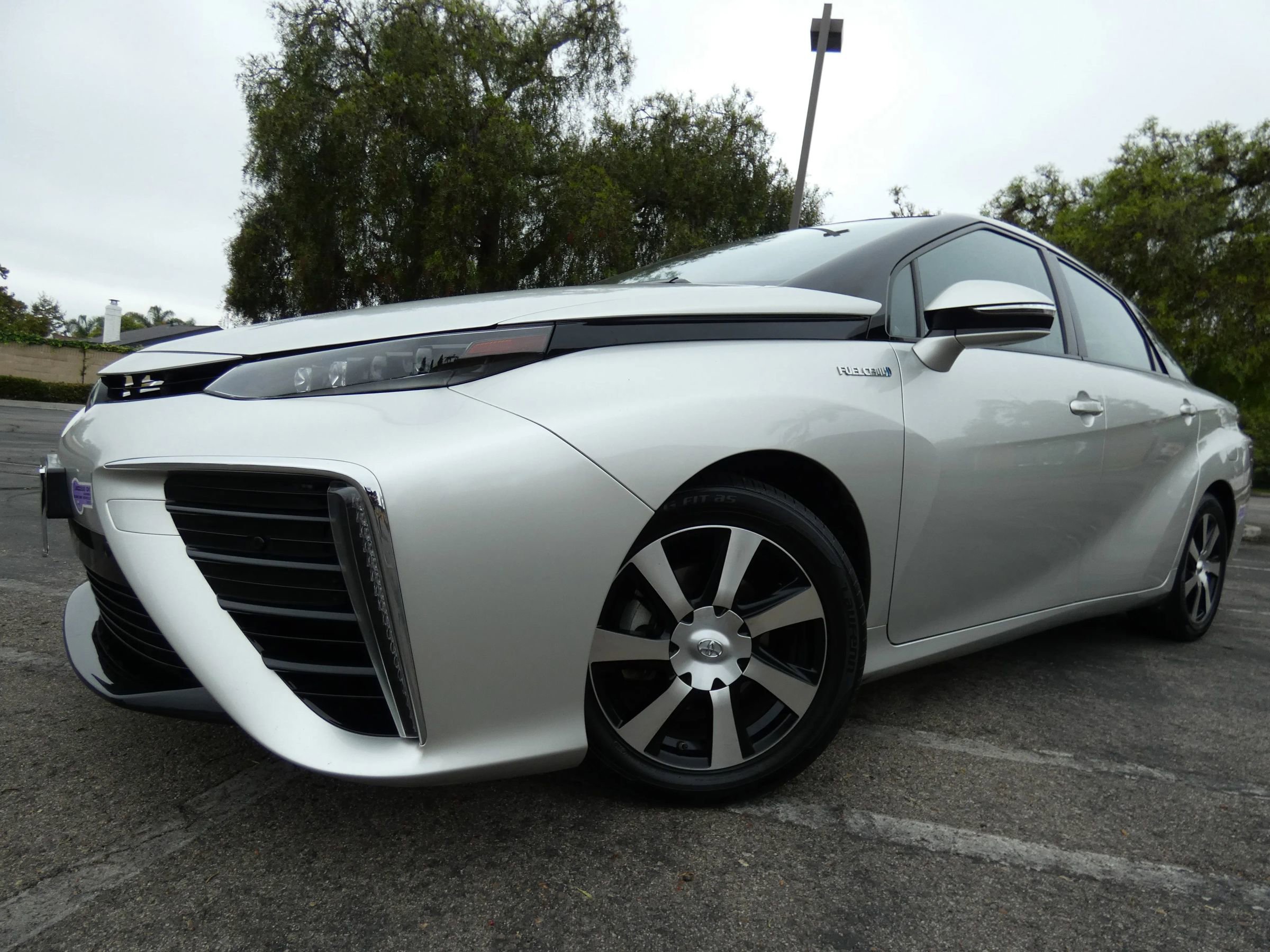 Used 2019 Toyota Mirai image 14