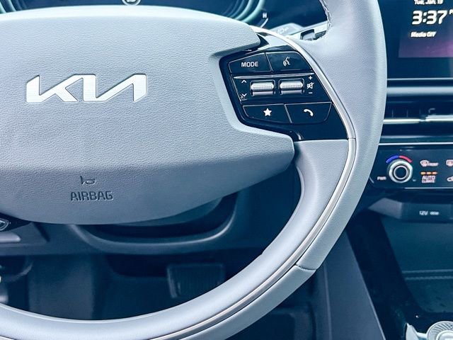 New 2025 Kia Niro SX image 24