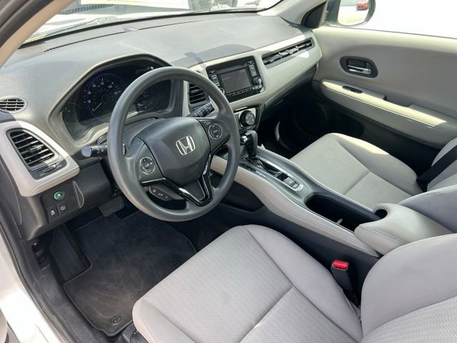 Used 2017 Honda HR-V LX image 4