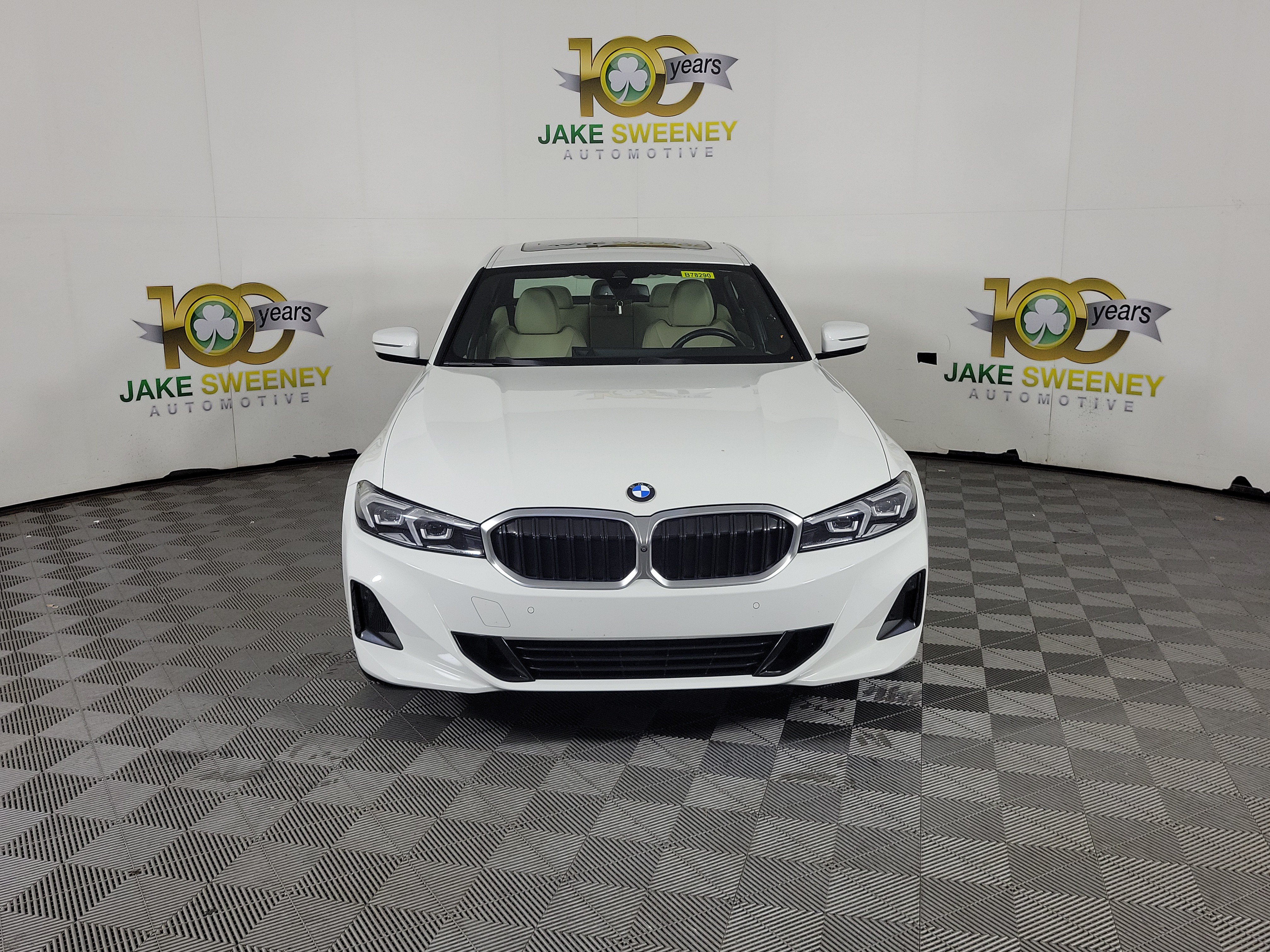 Used 2023 BMW 330i xDrive Sedan w/ Parking Assistance Package AWD/4WD image 2