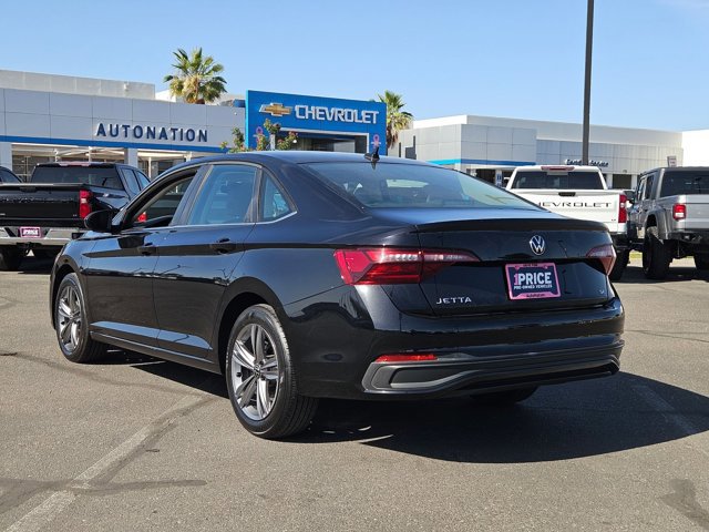 Used 2024 Volkswagen Jetta SE FWD image 8