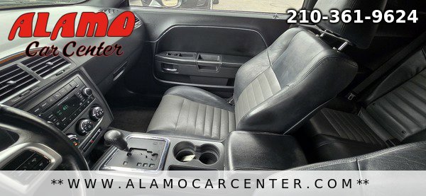 Used 2012 Dodge Challenger SXT RWD image 30