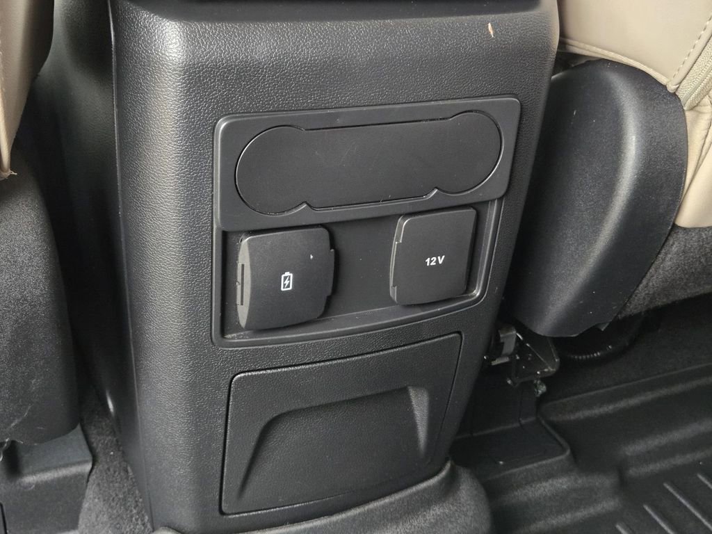 Used 2023 Ford Explorer XLT w/ Equipment Group 202A image 26