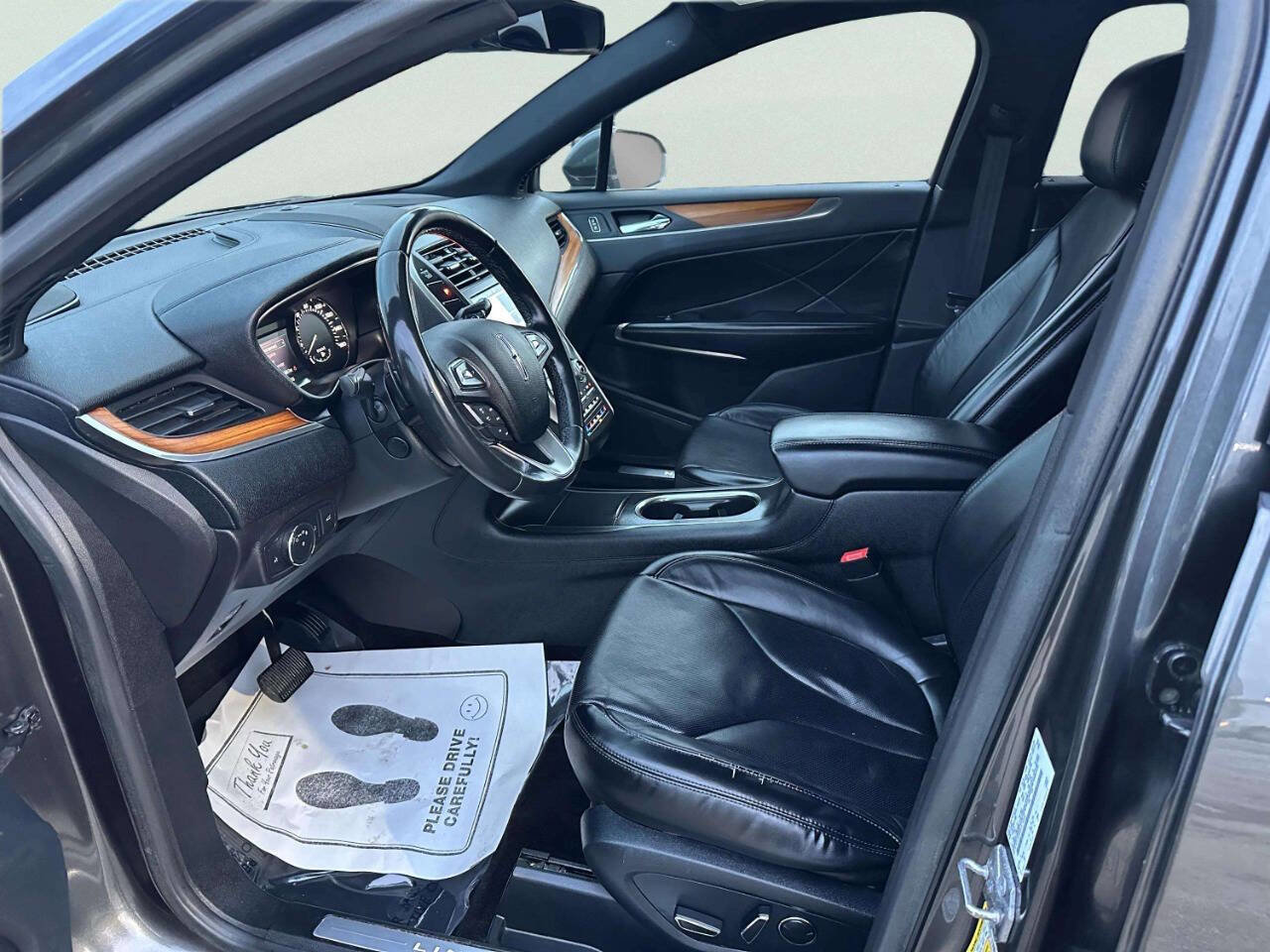 Used 2017 Lincoln MKC Reserve w/ Lincoln MKC Climate Package image 9