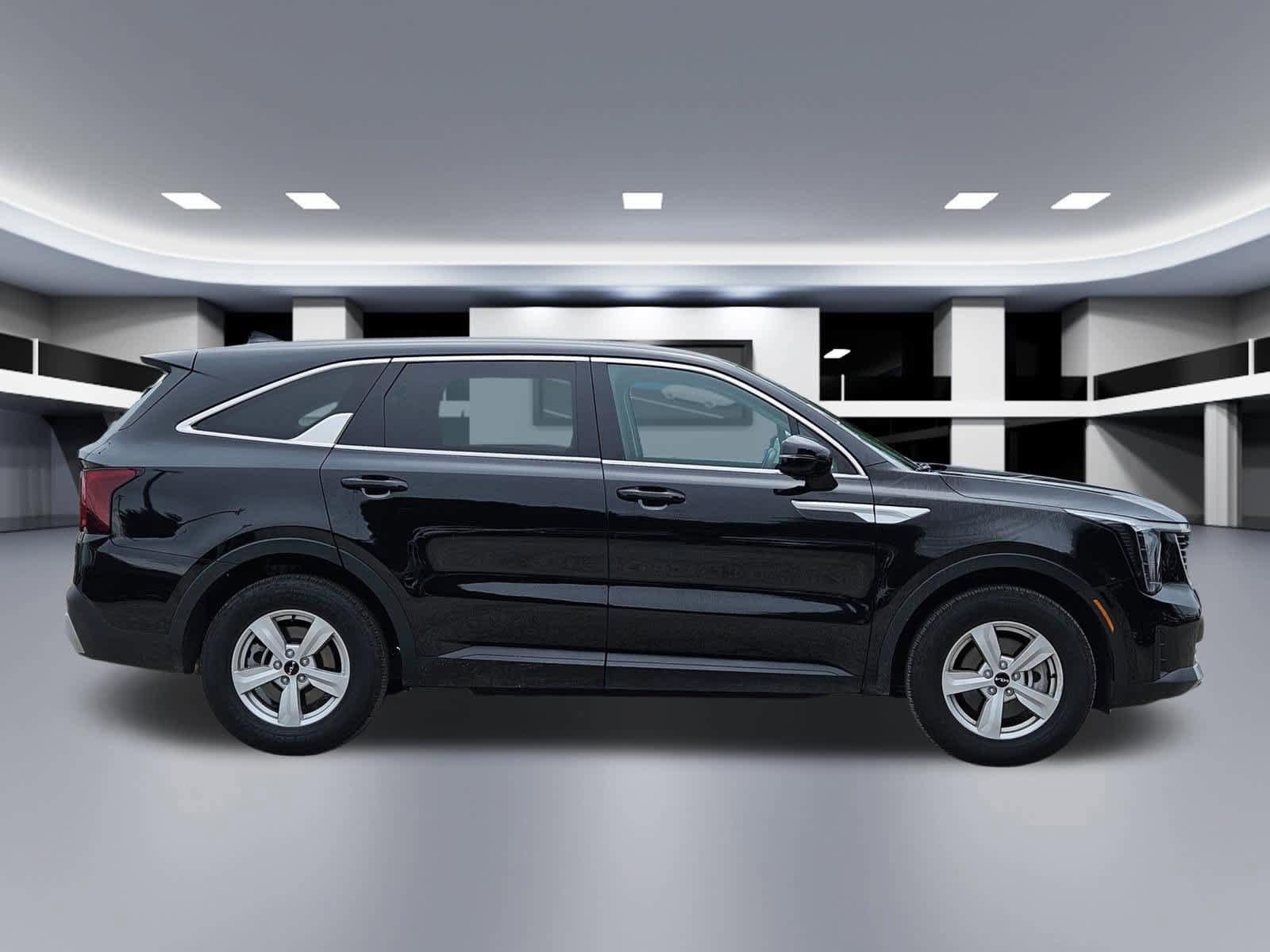 Certified 2026 Kia Sorento LX FWD image 6