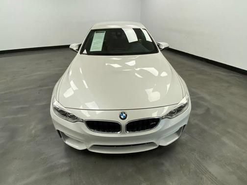 Used 2016 BMW M4 Convertible RWD image 19
