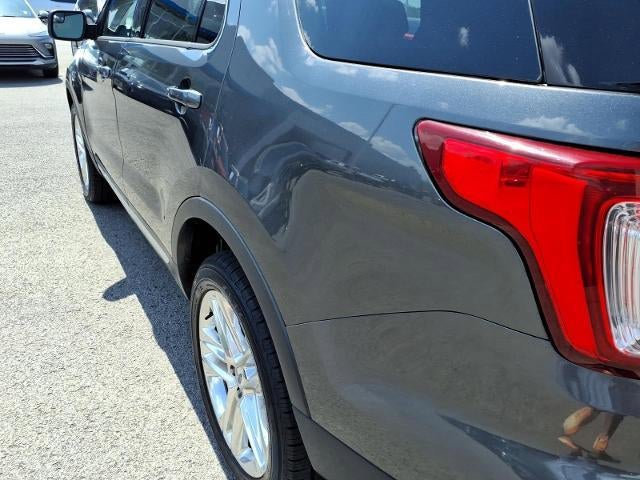 Used 2017 Ford Explorer XLT AWD/4WD image 17