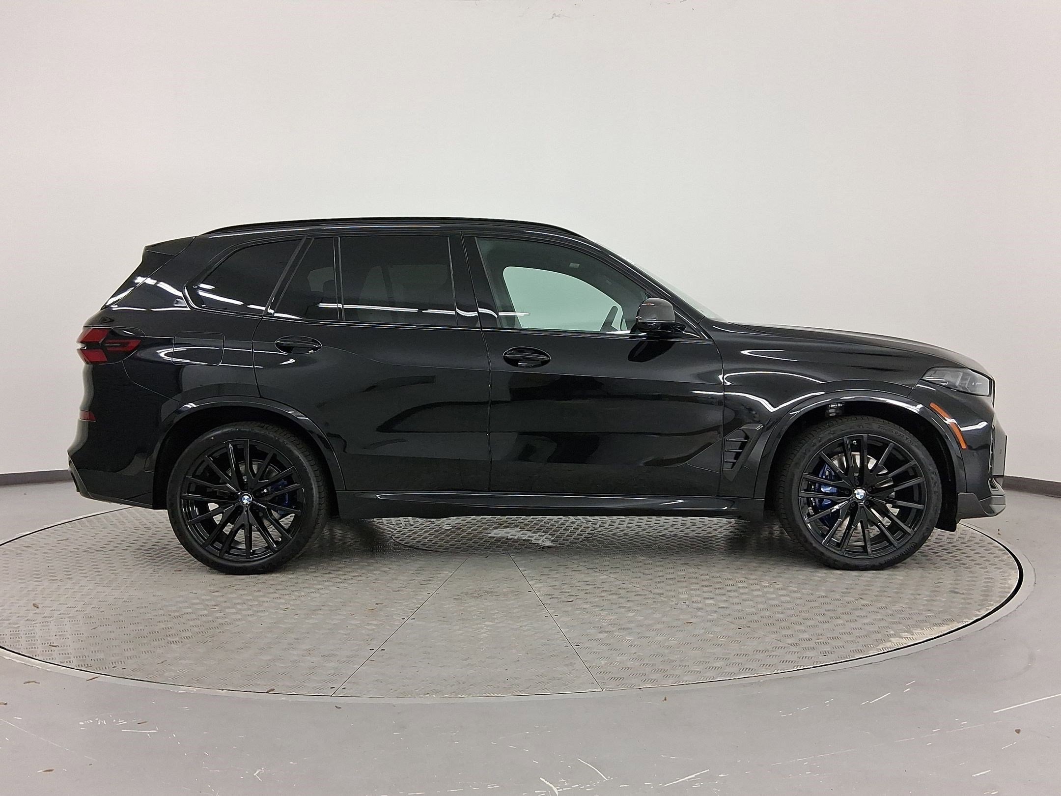 New 2026 BMW X5 xDrive40i w/ Executive Package image 8