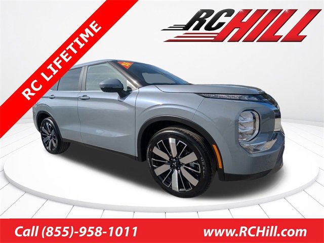 New 2026 Mitsubishi Outlander SE image 1