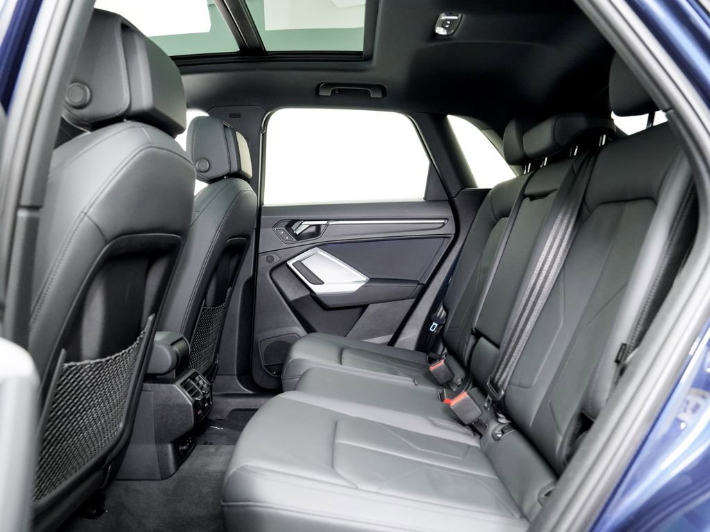 Certified 2025 Audi Q3 2.0T Premium Plus w/ Premium Plus Package image 22