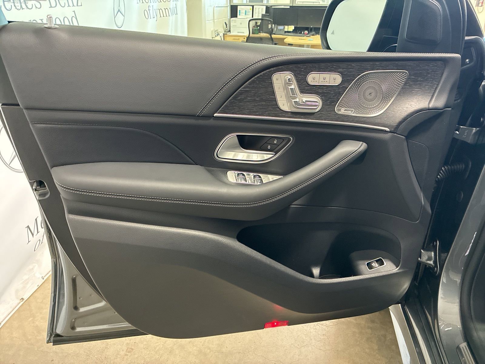 New 2026 Mercedes-Benz GLE 53 AMG 4MATIC Coupe image 6