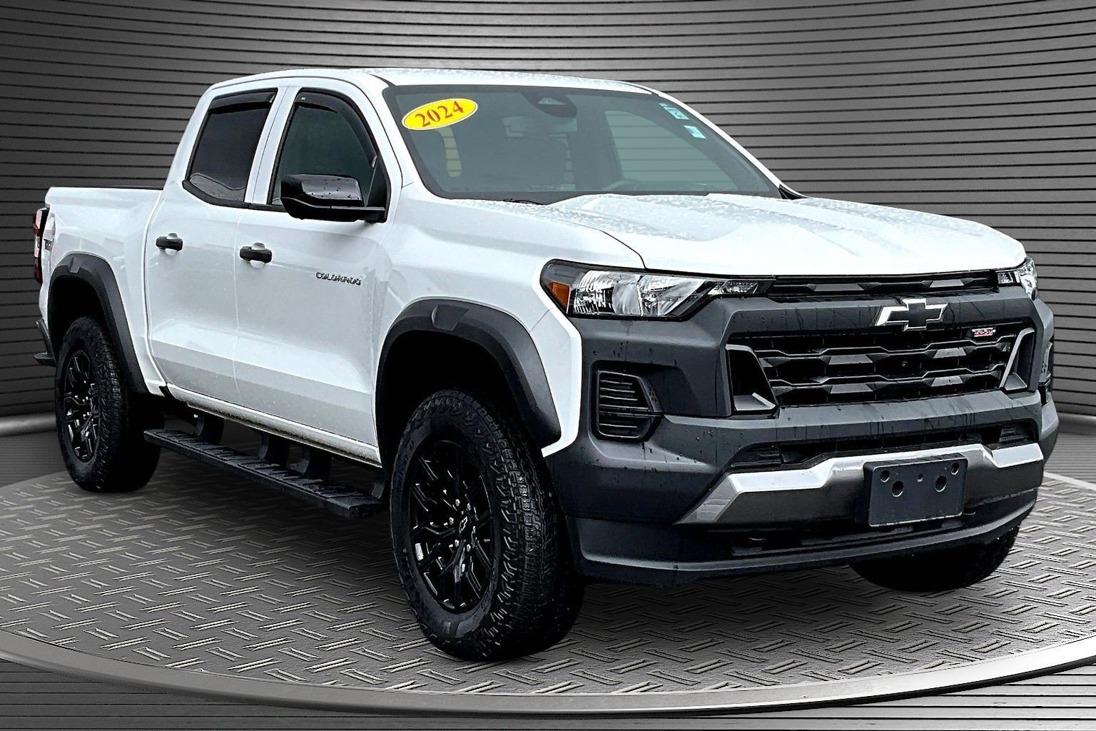 Used 2024 Chevrolet Colorado Trail Boss w/ Technology Package image 1