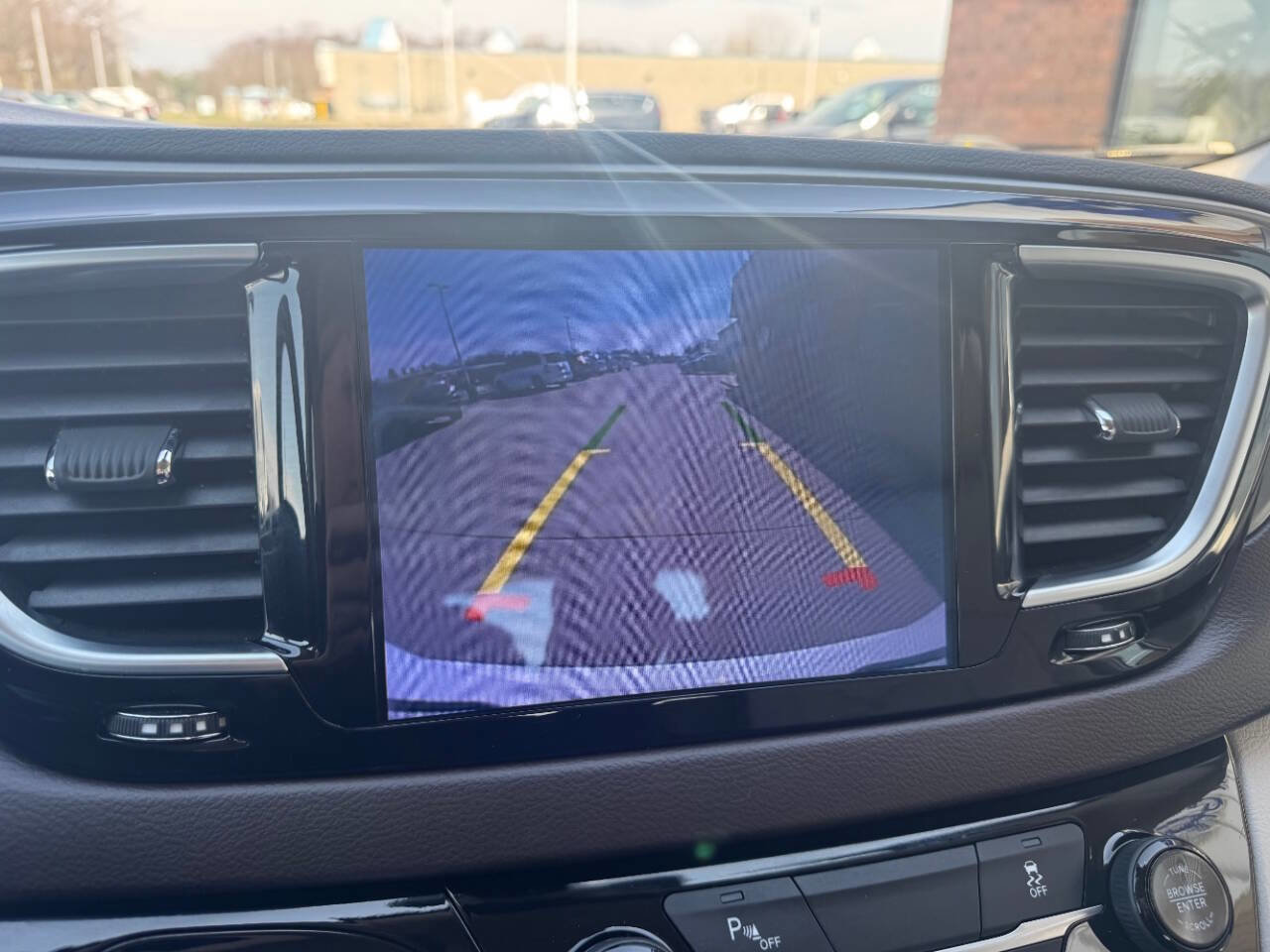 Used 2017 Chrysler Pacifica Touring-L Plus w/ Tire & Wheel Group image 14