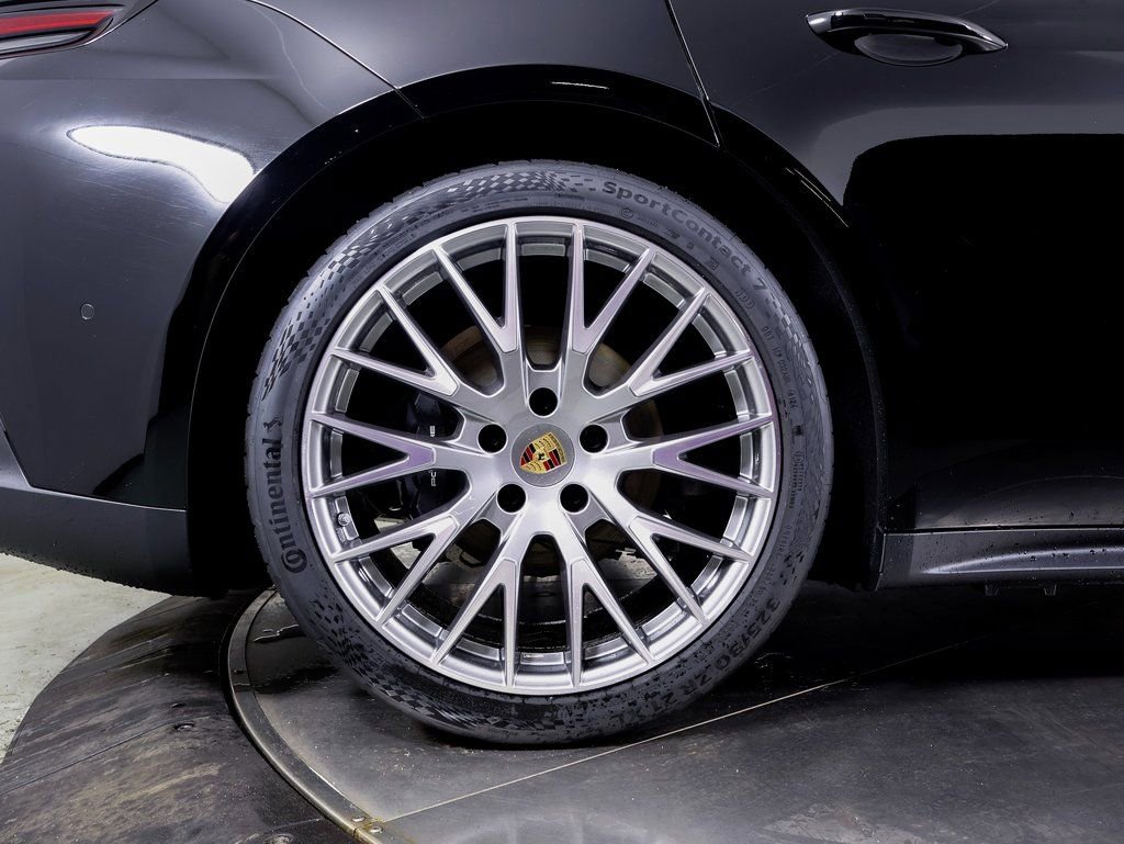New 2025 Porsche Panamera 4 image 20