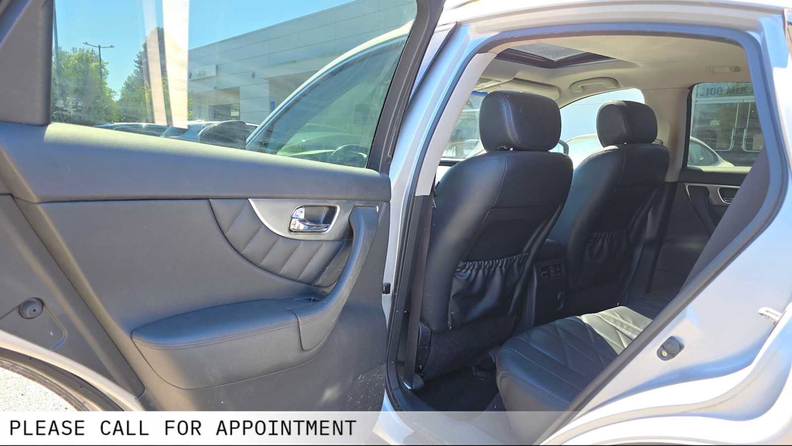 Used 2010 INFINITI FX35 AWD w/ Premium Pkg image 16